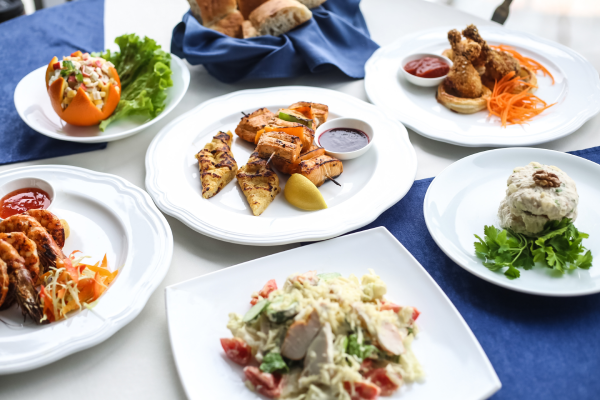 Lunch and dinner dishes served at the restaurant